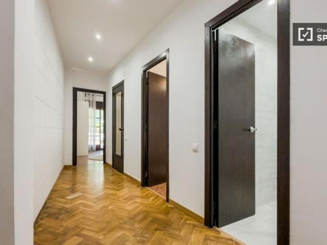 5 room luxury Apartment for rent in Barcelona, Spain