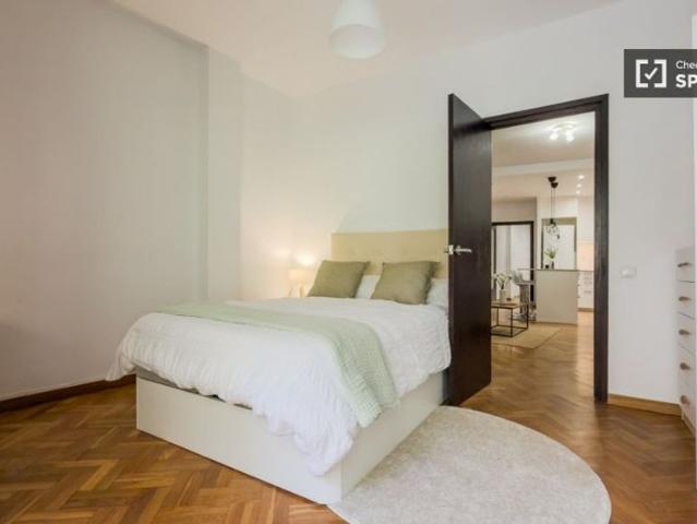 5 room luxury Apartment for rent in Barcelona, Spain