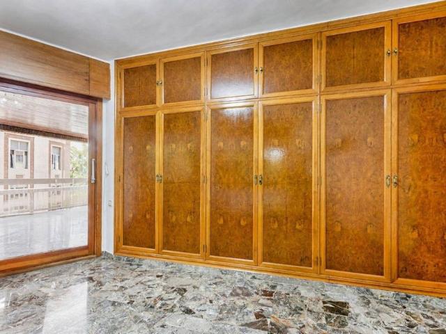 5 room luxury Flat for rent in Valencia