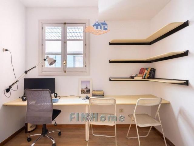 5 room luxury penthouse for rent in Seville, Andalusia