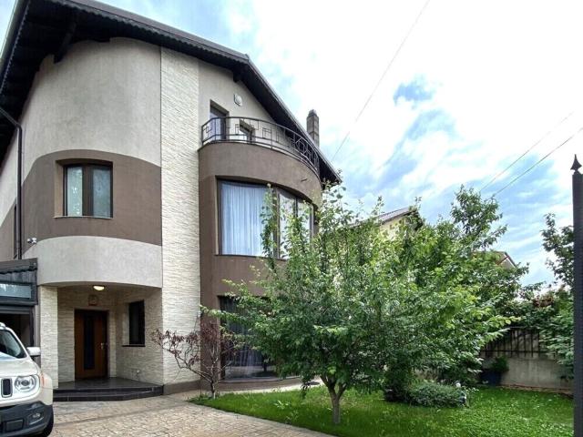 5 room villa with garden, pipera area