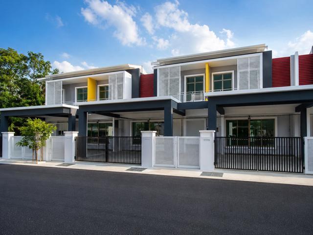 5 Rooms FREEHOLD 2 Storey Bukit Katil Beruang Baru Tehel Indah Melaka