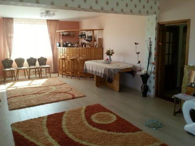 5 rooms Spacious apartment 5 150 sqm for rent Iasi the area Frumoasa