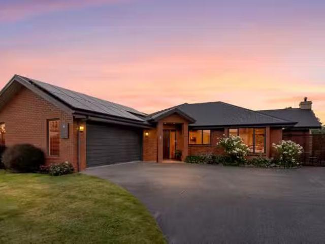5 Rooney Place, Aidanfield, NZ 8025 House for Sale