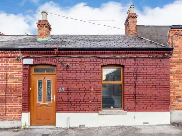 5 St Josephs Avenue, Drumcondra, Dublin 9, D09A9C2 is for sale
