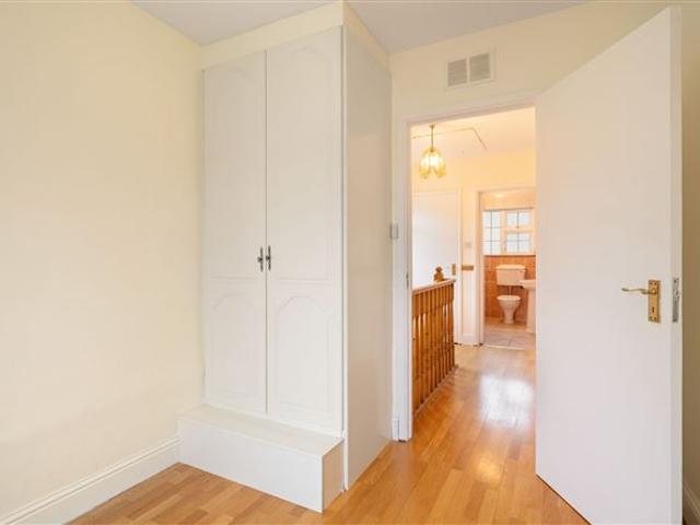 5 Scholarstown Park, Rathfarnham, Dublin 16 Mullery O Gara Estate Agents 4882 MyHome. Ie Residential