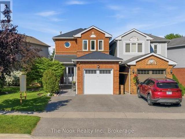 5 Teddington Crescent, Whitby Pringle Creek, ON, L1R 1S4 house for sale | Listing ID E13233 | Royal LePage