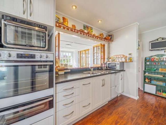 5 Thackeray Street, Trentham, Upper Hutt City