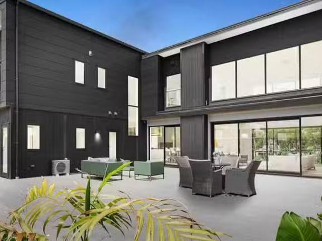 5 Third Fairway Place, Albany, North Shore City For Sale