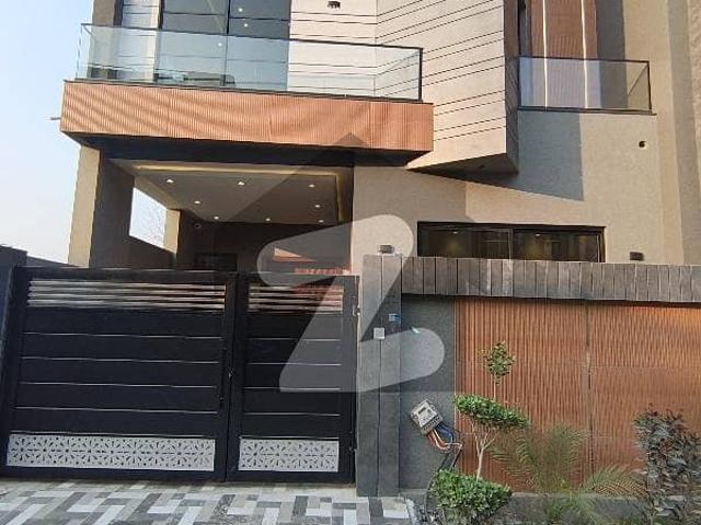 5 Triple Storey Beautiful Luxury Hose For Sale In Royal Orchard Multan