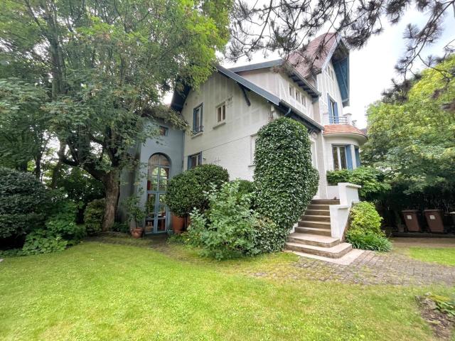 5' VAUCRESSON CENTRE VILLE