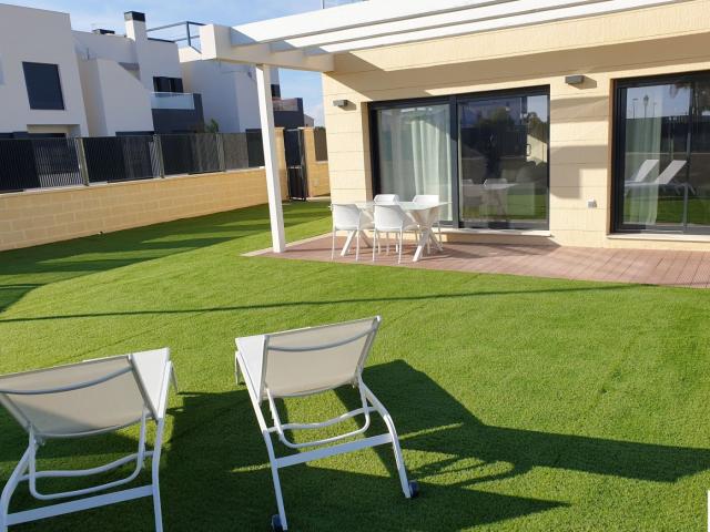 5 VILLAS DE LUJO EN LOS ALCÁZARES