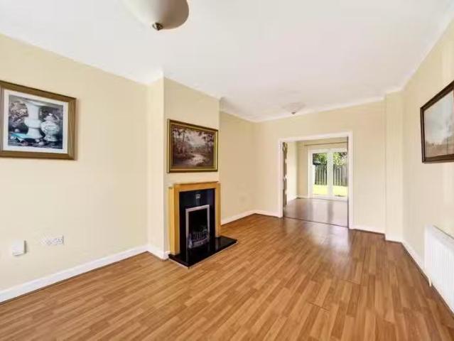 5 Warren Grove, Ard Ri, Golden Island, Athlone, Westmeath, N37.