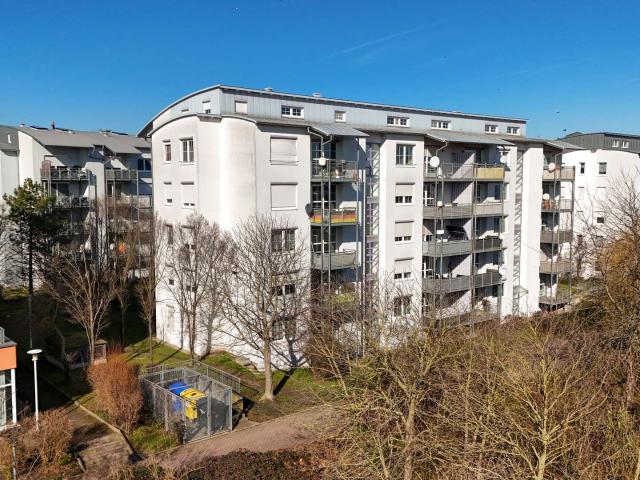 5 Wohnungen auf zwei Etagen – Dachterrassen, Stellplätze, Aufzug & 2 Galeriewohnungen | Bj. 1996