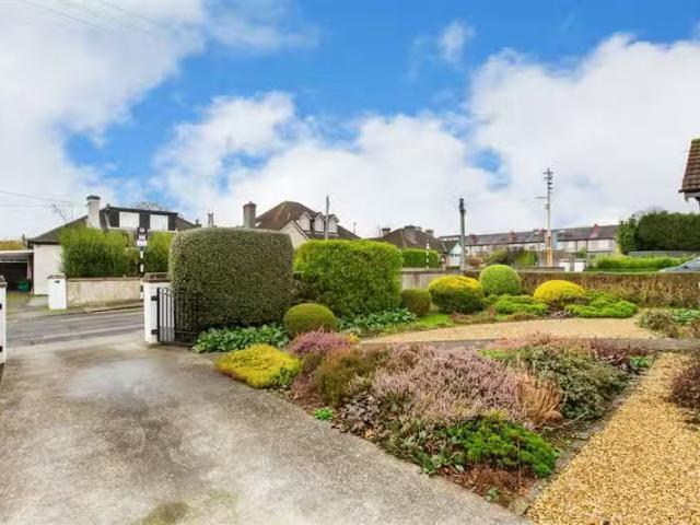 5 Woodlawn Park, Churchtown, Dublin 14, D14 NX77