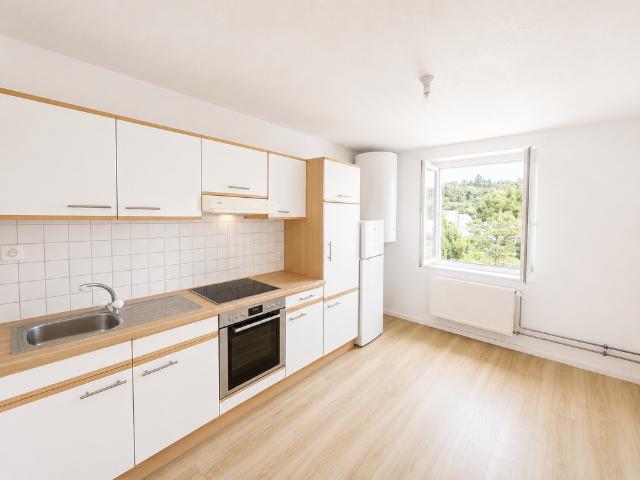 5 Zimmer, 85 m², 2. Stock