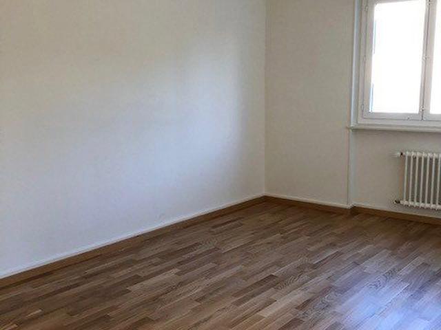 5 Zimmer, 92 m², 2. Stock
