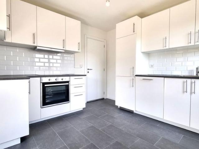 5 Zimmer, 92 m², 2. Stock