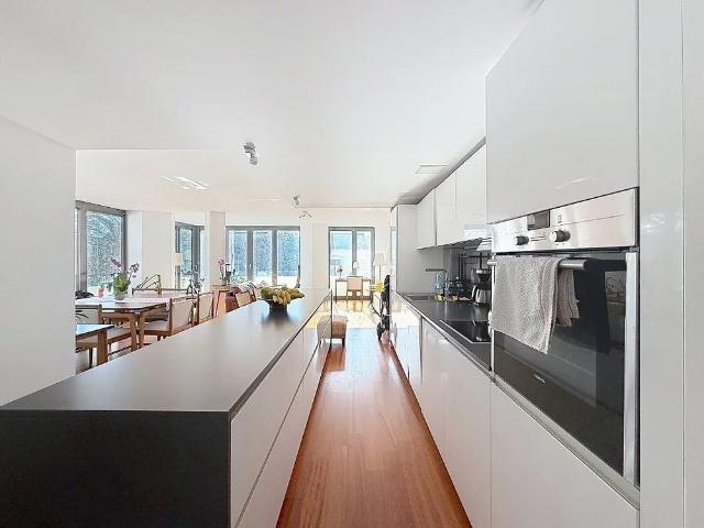 5 Zimmer, 113 m², 6. Stock