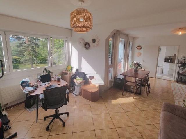 5 Zimmer, 120 m², 2. Stock