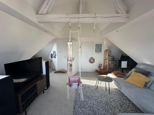 5 Zimmer, 136 m², 1. Stock
