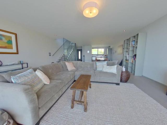 5 Zimmer, 170 m², EG
