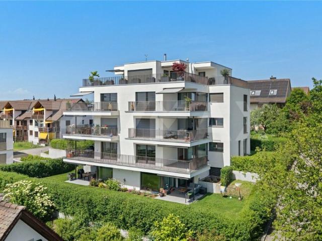 5 ½ Zimmer Wohnerlebnis mit Bergsicht, Garten und höchstem Wohnkomfort