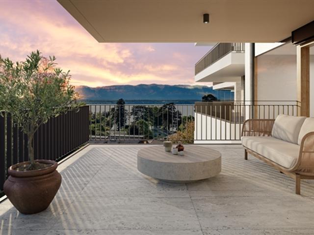 5 Zimmer Wohnung mit Terrasse und eigenem Garten