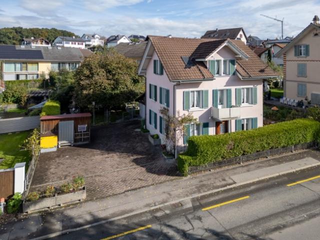 5 Zimmer Einfamilienhaus im Dorfkern von Obfelden