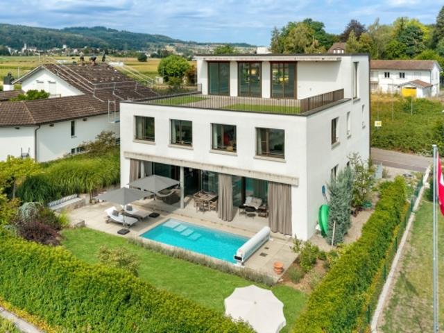 5 Zimmer Gartenwohnung mit Pool in Wohlen kaufen