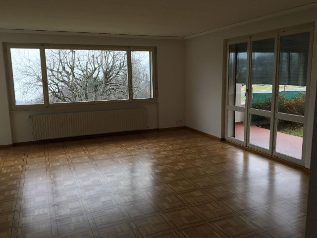 5.0 Zimmer Wohnung im Erdgeschoss
