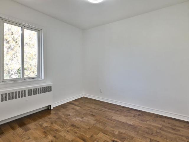5 1/2 à louer à partir de maintenant
