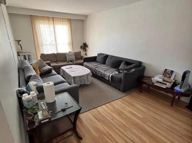 5 1/2 à louer / for rent St Leonard, facing Park Garibaldi