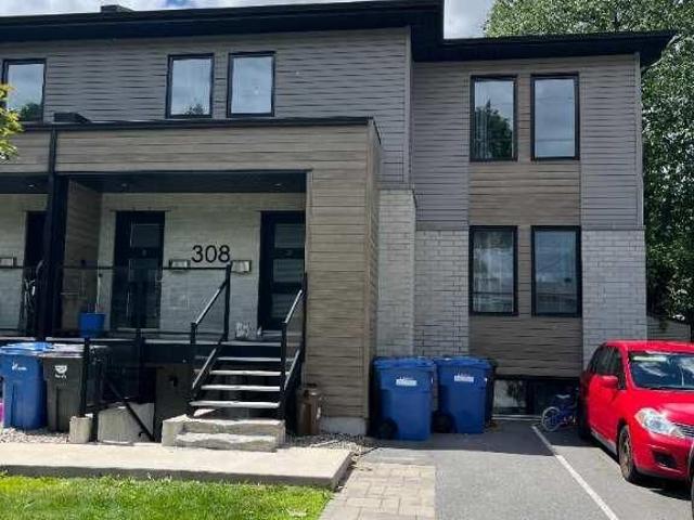 5 1/2 Ile perrot apartment