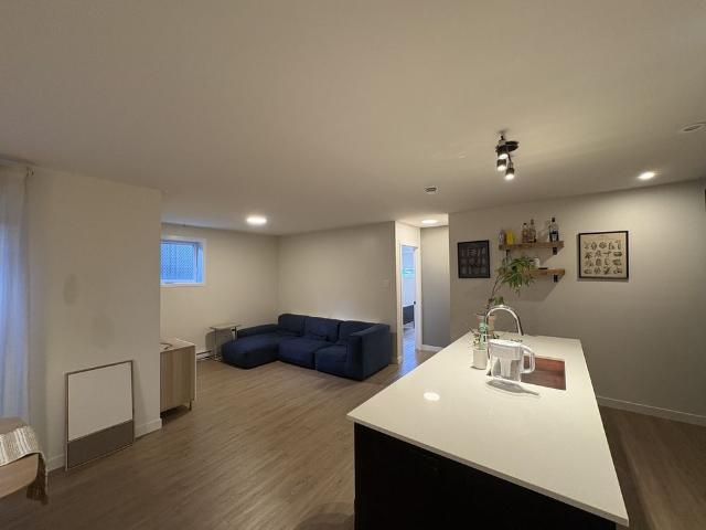 5 1/2 Saint Hyacinthe