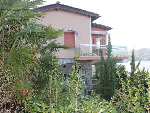 5 1/2 Zimmer Villa mit Panoramaseeblick