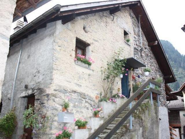 5 1/2 Zimmer Dorfhaus mit Ausbaumöglichkeit