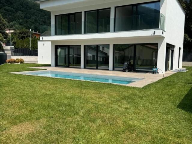 5 1/2 Zimmer Neubau Villa mit Schwimmbad / Villa nuova costruzione di 5 1/2 locali con piscina | dreamo. Ch