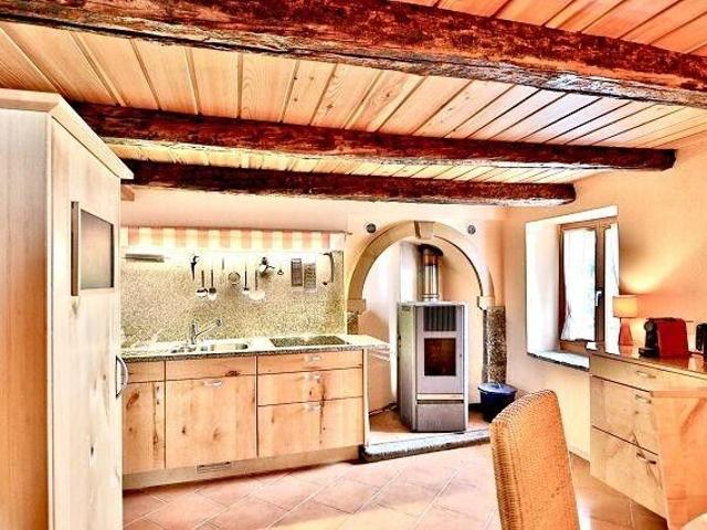 5 1/2 Zimmer Rustico im Dorfkern mit luxuriösem Ausbau / rustico di 5 1/2 locali nel nucleo lussuoso | dreamo. Ch