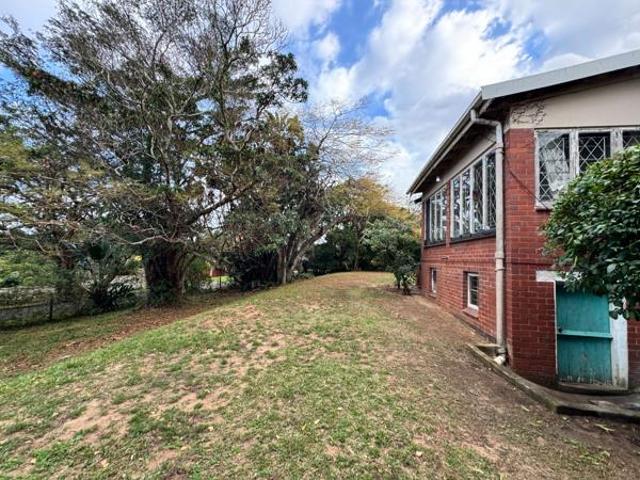 5 260 m² Land available in Uvongo Beach