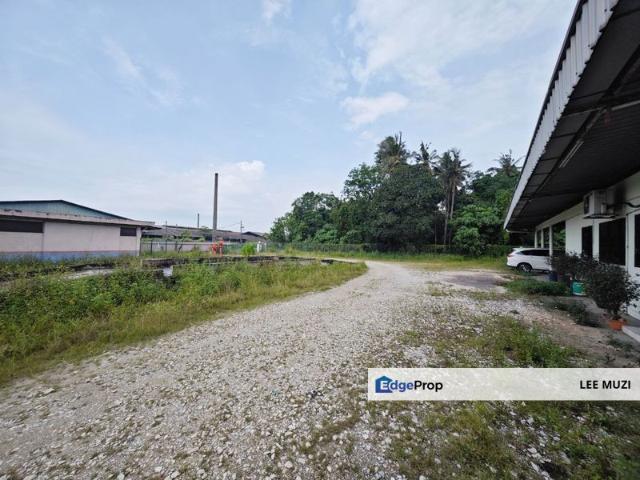 5.5 Acre 400Amp electric supply bungalow factory for rent Chemor near Klebang Meru Ipoh