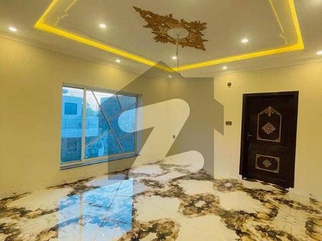 5.5 Marla House for Sale Fatima Avenue