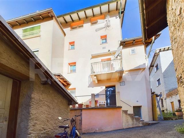 5.5 Room furnished apartment