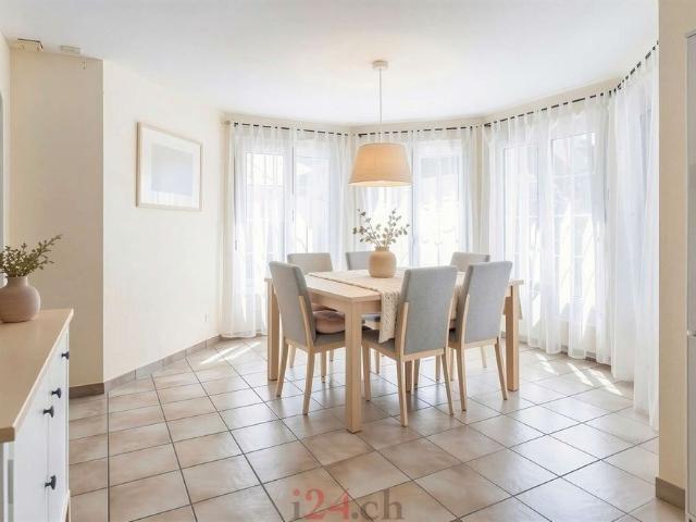 5.5?Roomy country house with winter garden, large garden and optional 2 room apartment