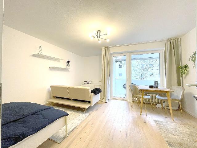 5,5% Rendite Untergiesing, neu renovierte 1 Zi. Whg separate Küche, S Balkon, nur 27 Euro Erbpacht