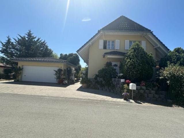 5.5 ZI Einfamilienhaus mit Garage