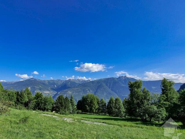 5,5 Zimmer Chalet nach Plan, ruhig, sonnig, schöne Aussicht