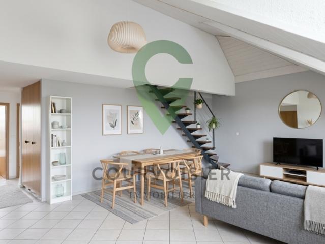 5,5 ZIMMER DUPLEX IN EINER KLEINEN WOHNGEMEINSCHAFT