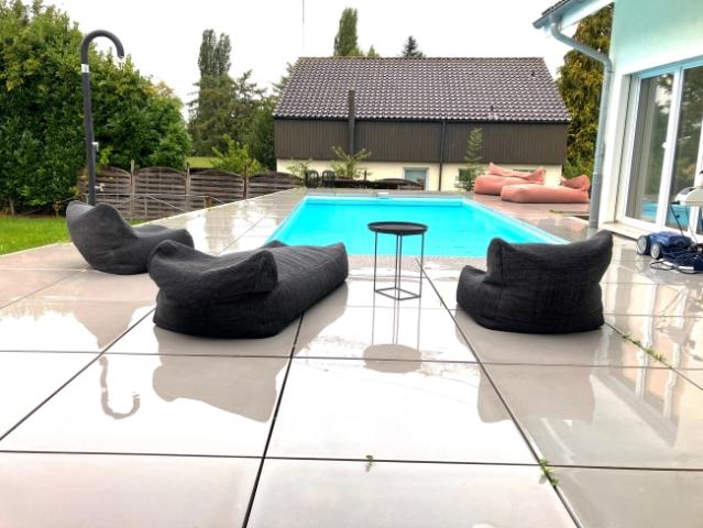 5.5 Zimmer Eckhaus mit Pool modern wohnen in Neuwilen