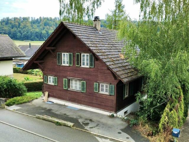 5.5 Zimmer Einfamilienhaus zum Sanieren und Gestalten!